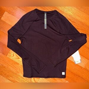 VUORI Long Sleeve Pose Crew Raisin Size XS- NWT